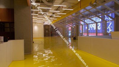 Cat lantai atau epoxy lantai