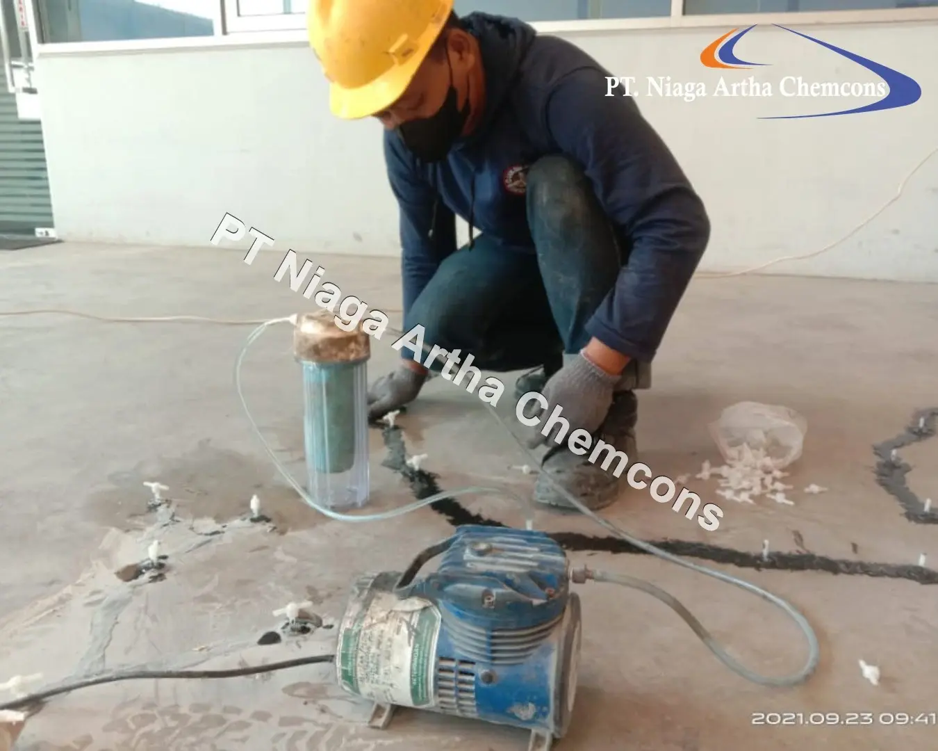 Proyek Anti Bocor Dak Beton PT Niaga Artha Chemcons menggunakan Injeksi Polyurethane