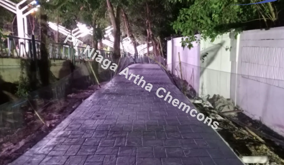 Concrete Stamp Lantai Beton Motif untuk Area Pedestrian